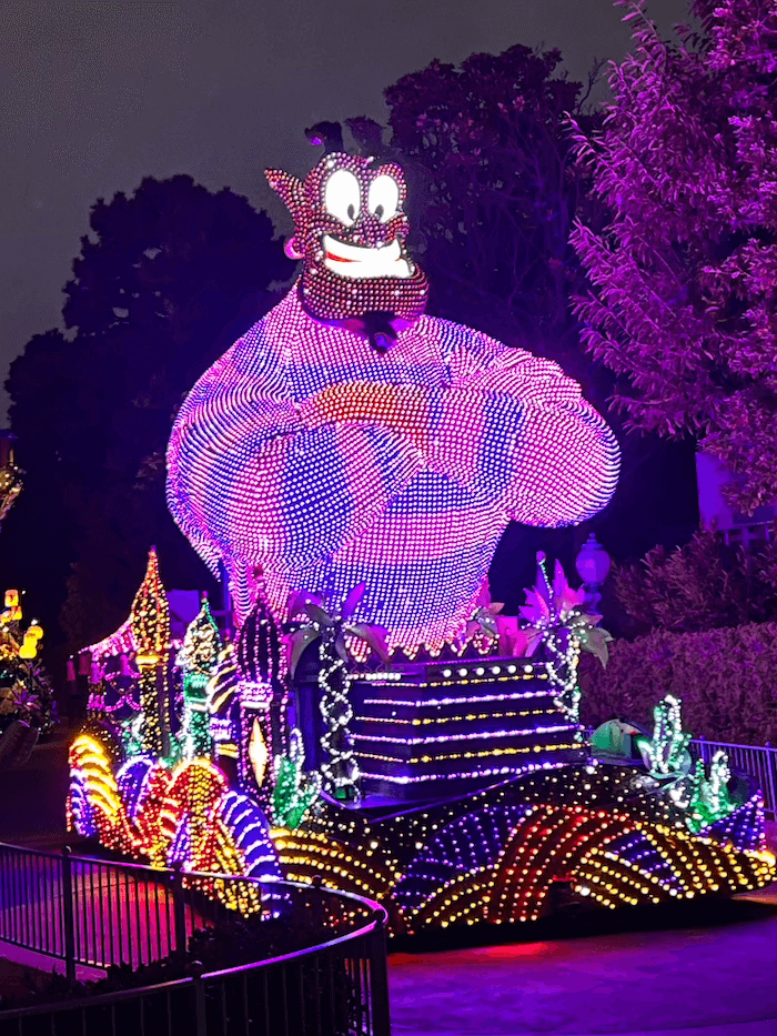 東京迪士尼夜間花車遊行