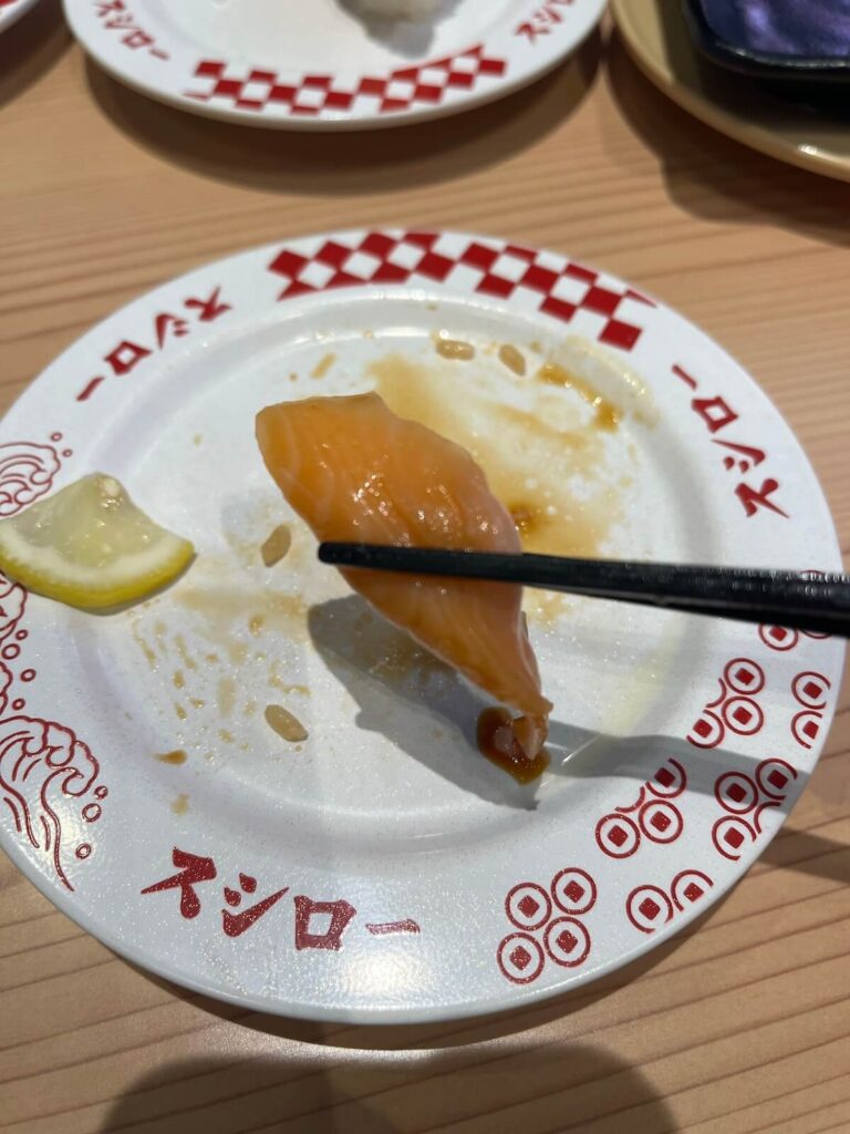 萬博壽司郎未來型世博店：入口即化鮭魚
