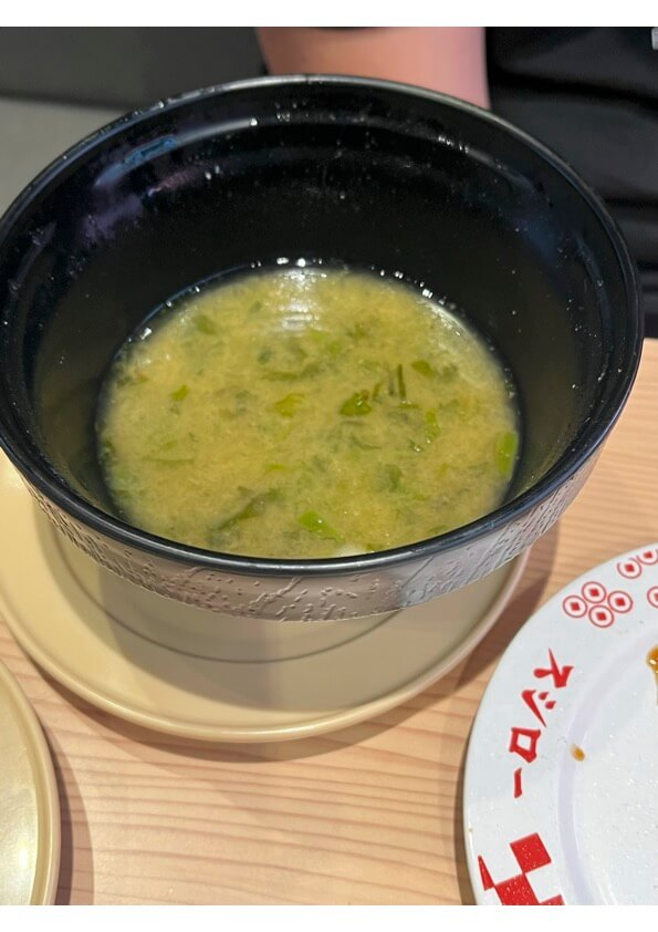 萬博壽司郎未來型世博店：滿滿海藻味噌湯