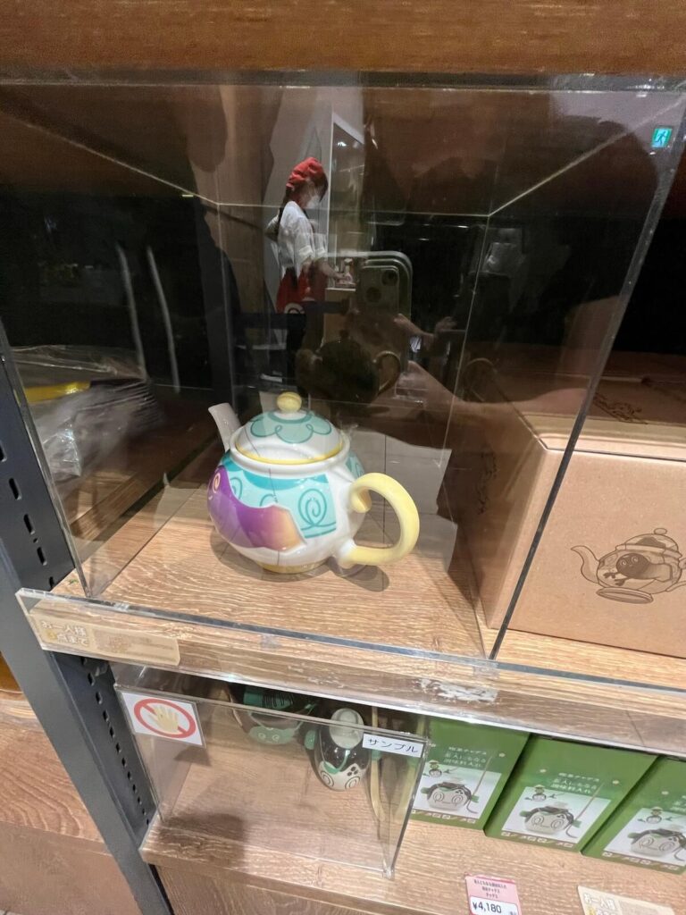 Pokemon Cafe 周邊商品區
