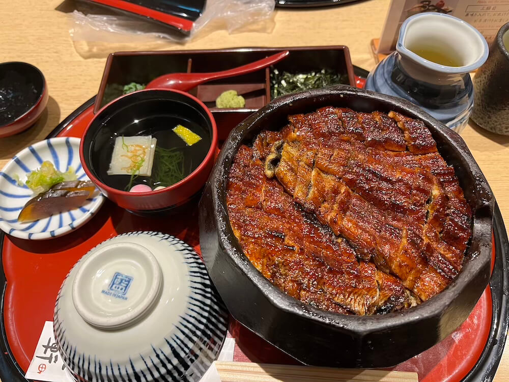 熱田蓬萊軒鰻魚飯
