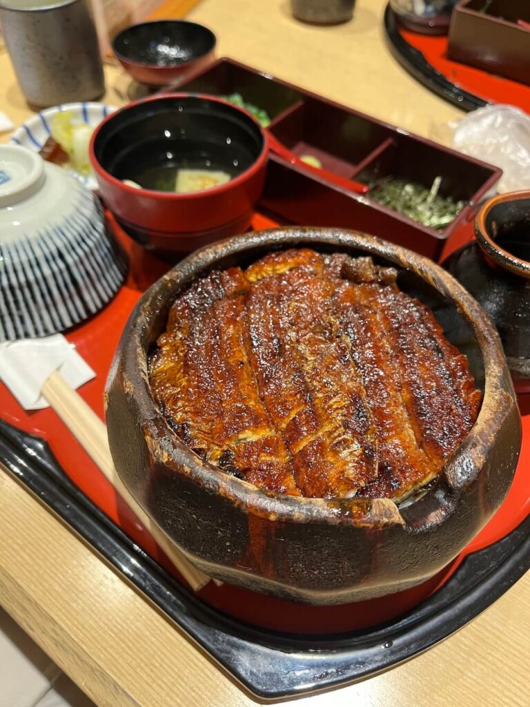 熱田蓬萊軒鰻魚飯