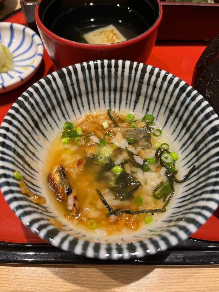 熱田蓬萊軒鰻魚飯:泡飯