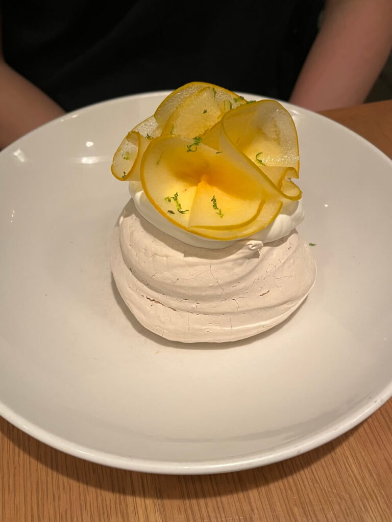 bills 橫濱紅磚倉庫：Pavlova（帕芙洛娃）