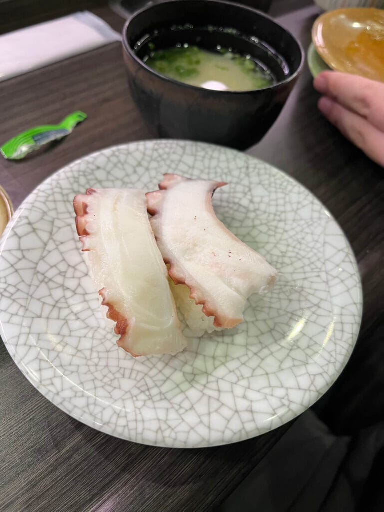 迴轉壽司龜正