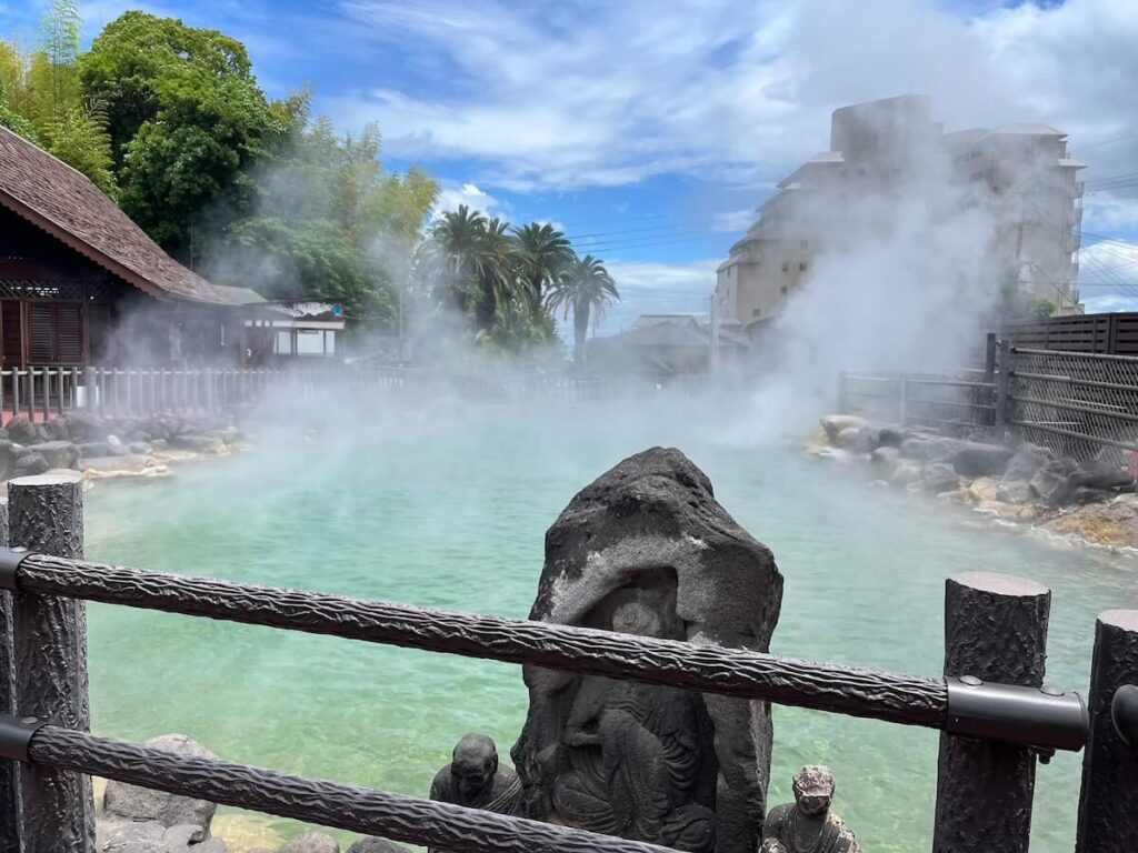 別府地獄巡禮:白池地獄